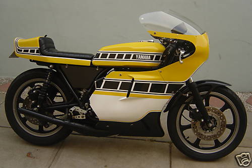 yamaha-rd400-1976-cafe-racer-01.jpg
